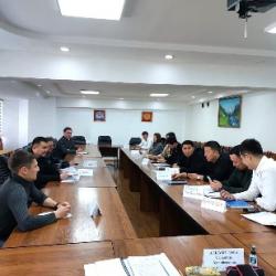 «Административдик мамлекеттик жана муниципалдык кызматтардын улук топторуна биринчи жолу дайындалган кызматчылар үчүн кайра даярдоо ку?