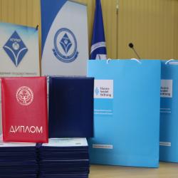 Ж.Абдрахманов атындагы КРПМБА жана ФХЗнын биргелишкен магистердик программалардын бүтүрүүчүлөрүнө диплом тапшыруу аземи болуп өттү