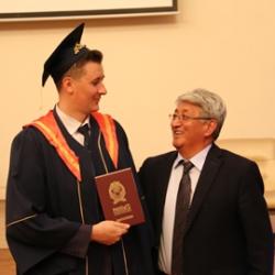 «Жарандык кадрлардын башкаруу жөндөмүн өнүктүрүү»  академиялык сертификатталган кайра даярдоо программасы ийгиликтүү аяктады