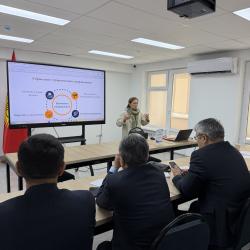 ЖЕРГИЛИКТҮҮ МАМЛЕКЕТТИК АДМИНИСТРАЦИЯ БАШЧЫЛАРЫ – АКИМДЕРИ ҮЧҮН КВАЛИФИКАЦИЯНЫ ЖОГОРУЛАТУУ КУРСТАРЫ (14-апрель)