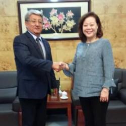 Встреча с Чрезвычайным и Полномочным Послом Китайской Народной Республики в Кыргызской Республике г-жой Ду Дэвэнь
